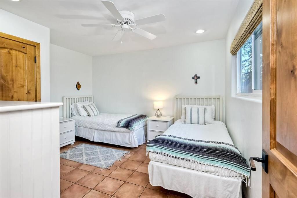 Great Group Retreat! Hacienda Decor, Spacious Floor Plan, Private Backyard Carlsbad Esterno foto