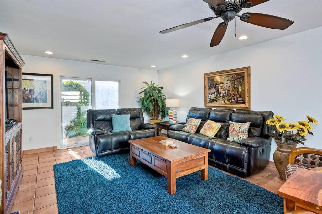 Great Group Retreat! Hacienda Decor, Spacious Floor Plan, Private Backyard Carlsbad Esterno foto